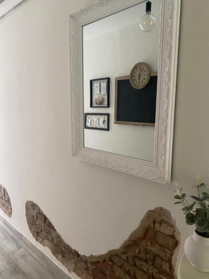 Maison Rebecca Carpi Bagian luar foto